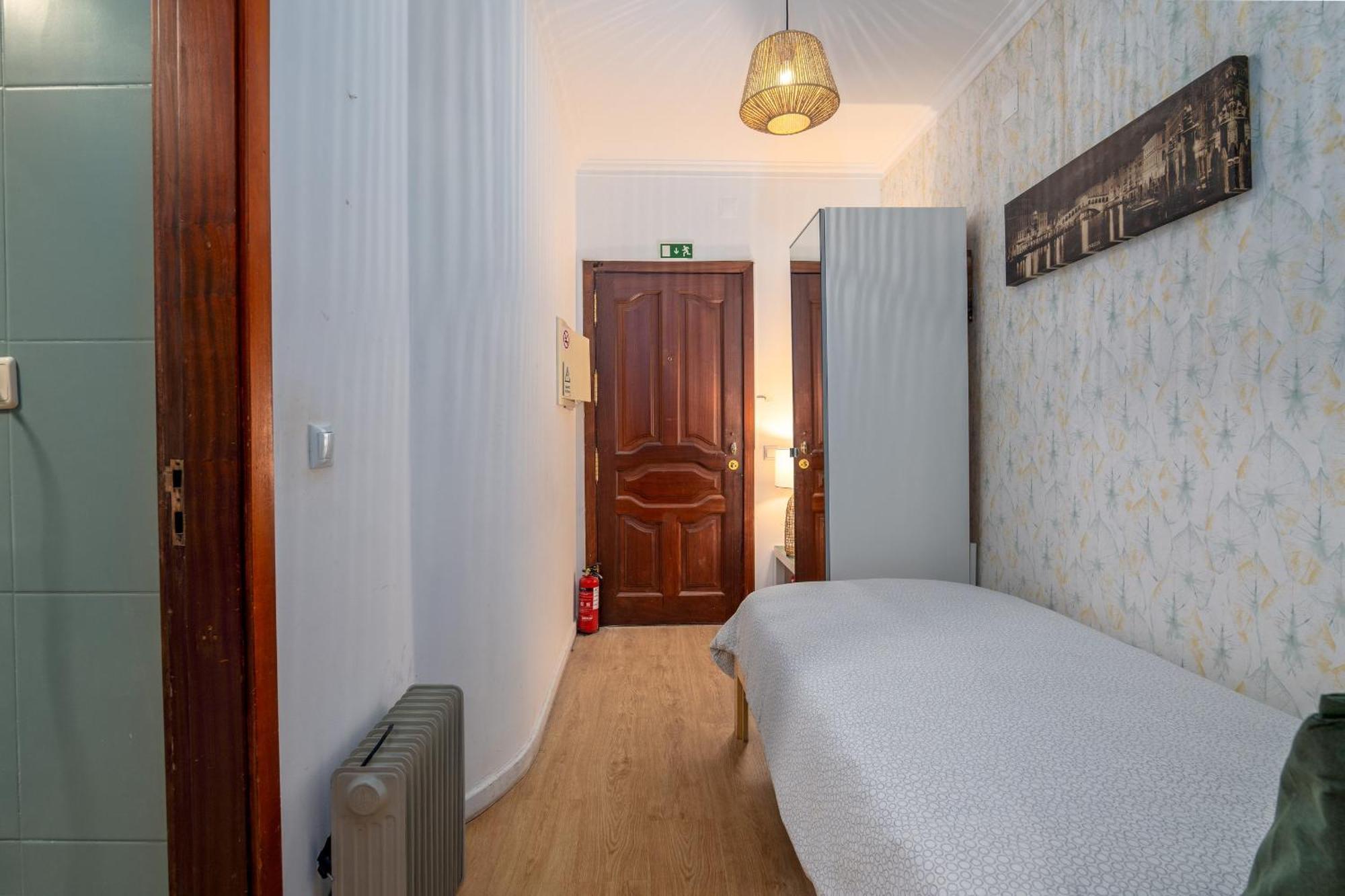 Апартаменти Renovated Feb25 Clerigos Cozy Balcony With Self Check In Порту Екстер'єр фото
