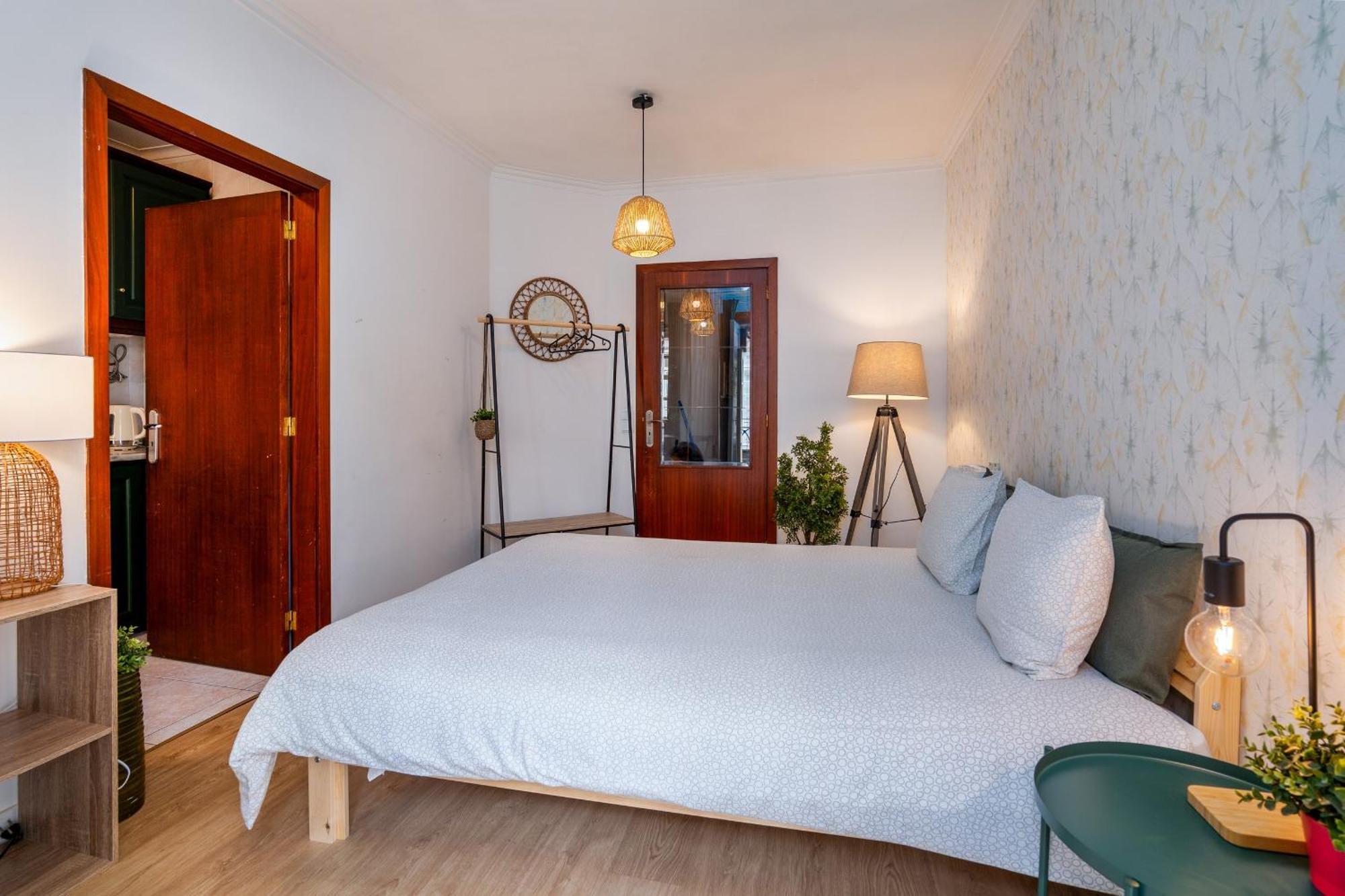 Апартаменти Renovated Feb25 Clerigos Cozy Balcony With Self Check In Порту Екстер'єр фото